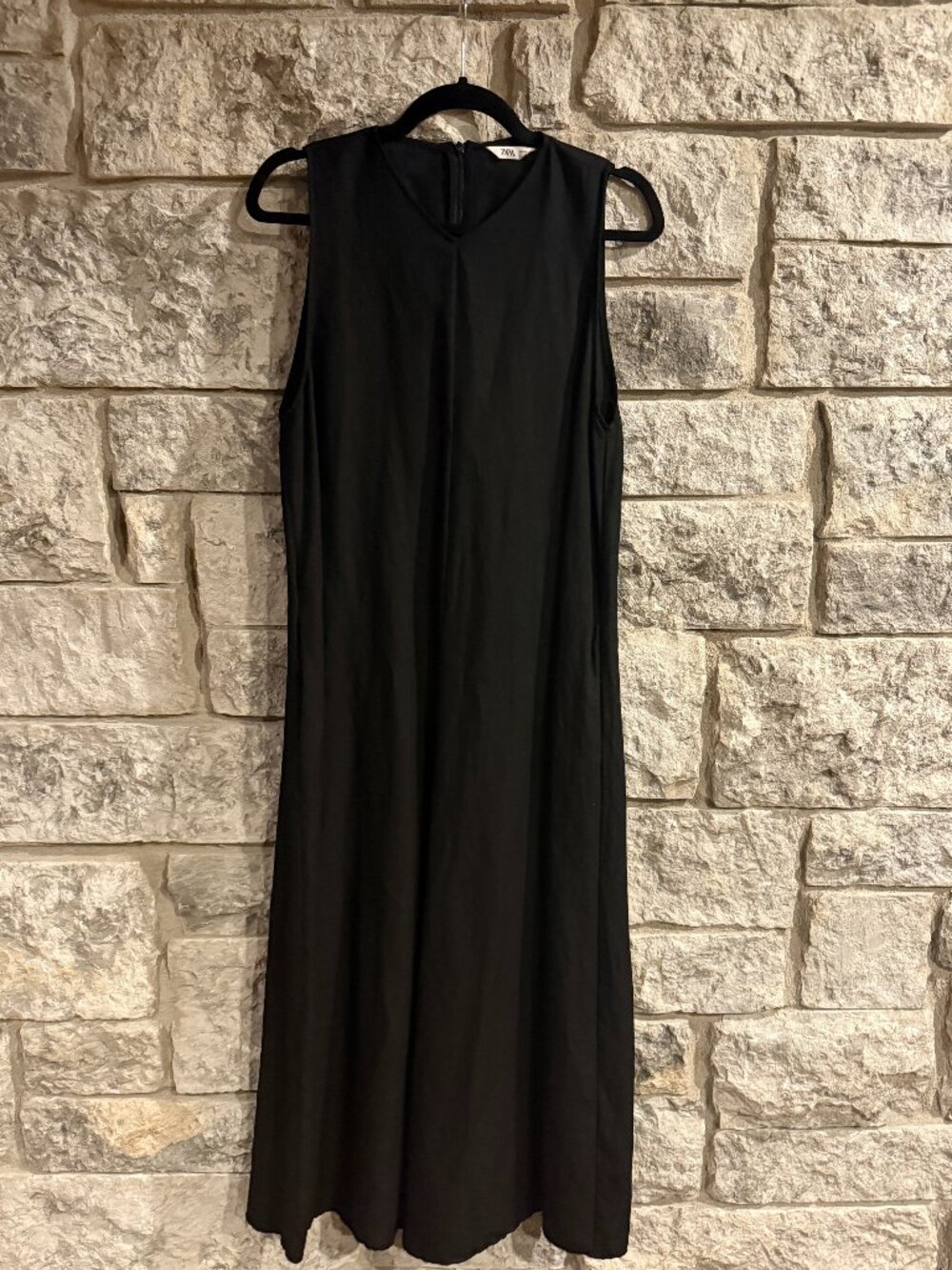 Black Linen Blend Midi Dress from Zara - Size: M